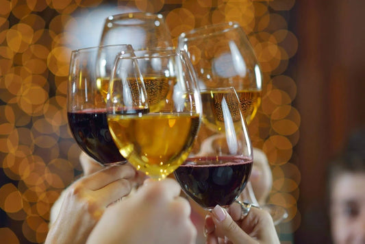 Tres teorías detrás del Brindis