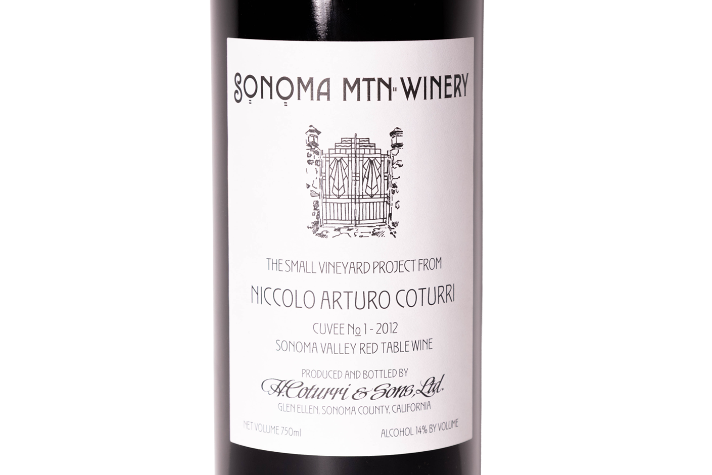 Close up de etiqueta de vino tinto natural de Sonoma Mtn Winery Cuvee No 1 2012.