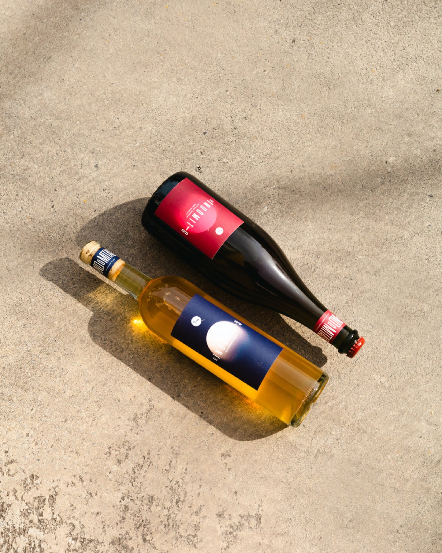 Casa Indómitas, Vino Indómitas, Vino Salvaje, Salvaje Vinos, Camila Sodi, Camila Sodi Vino, Vino Natural, Vino vivo, Vino Mexicano, Vino Mexicano natural, Vino Espumoso Natural, Petnat Merlot, Petnat Rosado, Espumoso Rosado, Vino Blanco, Vino Blanco Seco, Merlot, Sauvignon Blanc, Vino sin aditivos, Vino sin filtrar, Vino Orgánico.
