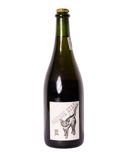 foto de botella de pet nat Huck private stash de absentee winery de California, USA
