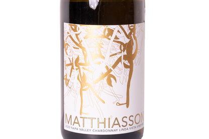 Close up de la etiqueta de vino blanco Chardonnay 2023 de Matthiasson Winery de Napa Valley