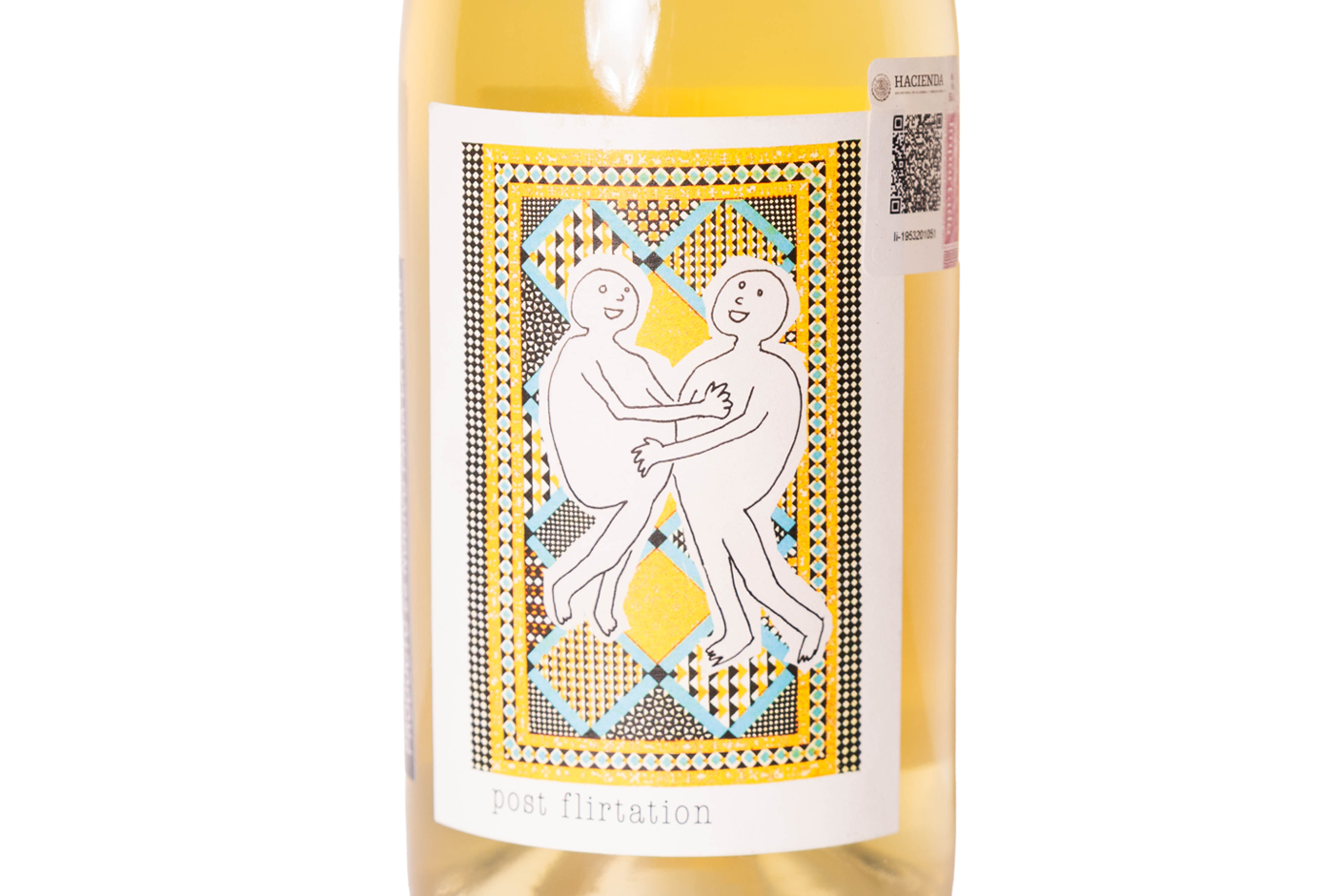 Closeup de etiqueta de vino blanco natural Post Flirtation 2023 de Martha Stoumen de Estados Unidos