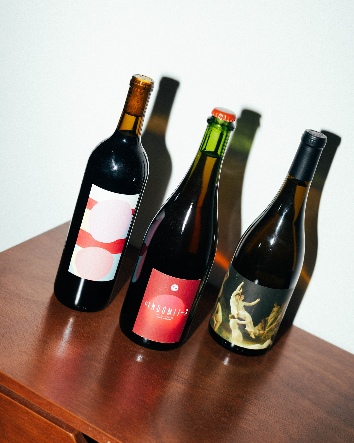 Foto de 3 botellas de vino de Casa Indomitas, vino mexicano.