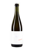 Cargar imagen en el visor de la galería, Ancestral-Petnat-Claus Preisinger- Saint Larent- Vino Austria- Vino Natural- Vino Salvaje-Vino Vivo- Salvaje Vino
